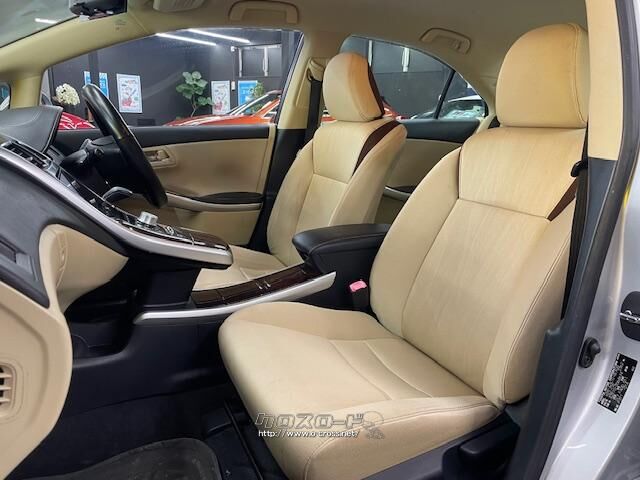 自社整備工場・板金工場を備え、車検から事故の修理まで対応致します。 トヨタ SAI