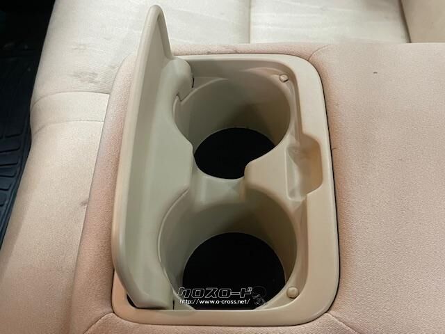 自社整備工場・板金工場を備え、車検から事故の修理まで対応致します。 トヨタ SAI