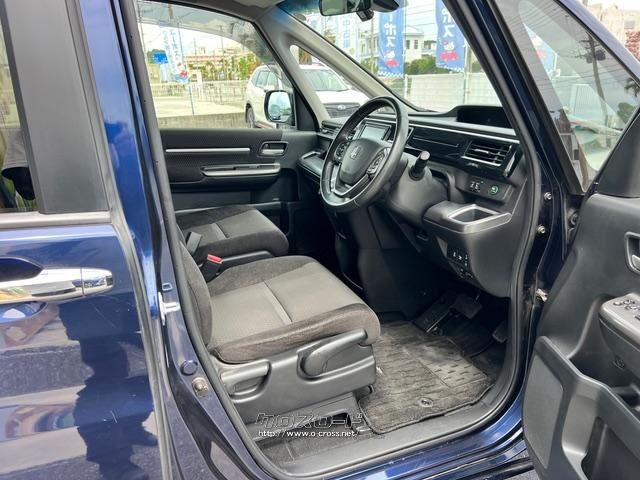 内装・外装共にきれいな状態で展示しております。是非一度、ご来店くださいませ。 ホンダ ステップワゴン