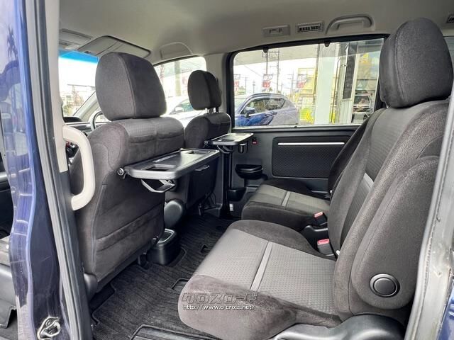 自社整備工場・板金工場を備え、車検から事故の修理まで対応致します。 ホンダ ステップワゴン