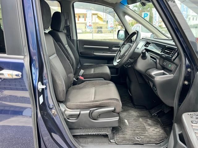 自社整備工場・板金工場を備え、車検から事故の修理まで対応致します。 ホンダ ステップワゴン