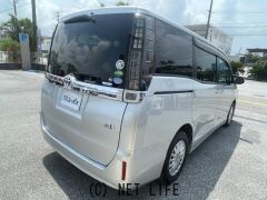 トヨタ ヴォクシー