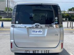 トヨタ ヴォクシー