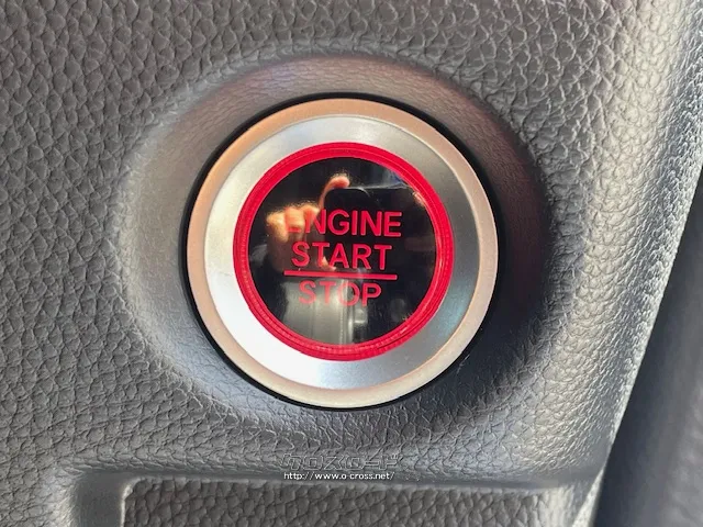 「お問合せはユーポス豊見城店まで/098-996-3107へ!お待ちしております ホンダ N-BOX