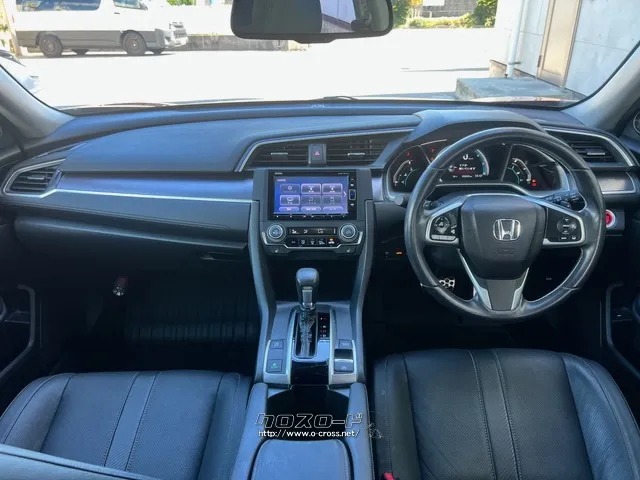 「操る喜び」の提供を目指して開発されたホンダ「シビック」 ホンダ シビックセダン