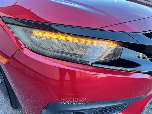 自社整備工場・板金工場を備え、車検から事故の修理まで対応致します。 ホンダ シビックセダン