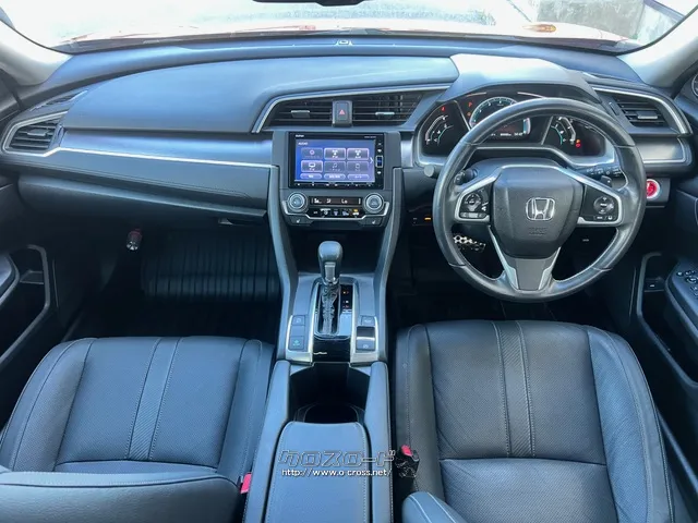 自社整備工場・板金工場を備え、車検から事故の修理まで対応致します。 ホンダ シビックセダン