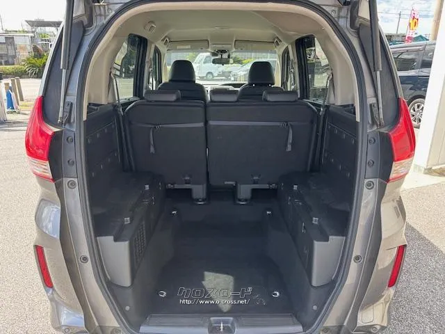 【ラゲッジマルチボード】を外すと縦にスペースが生まれます!使い方は様々です! ホンダ フリード+