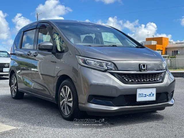 内外装デザインを刷新。精悍で落ち着きのあるシンプルなスタイルに変更 ホンダ フリード+