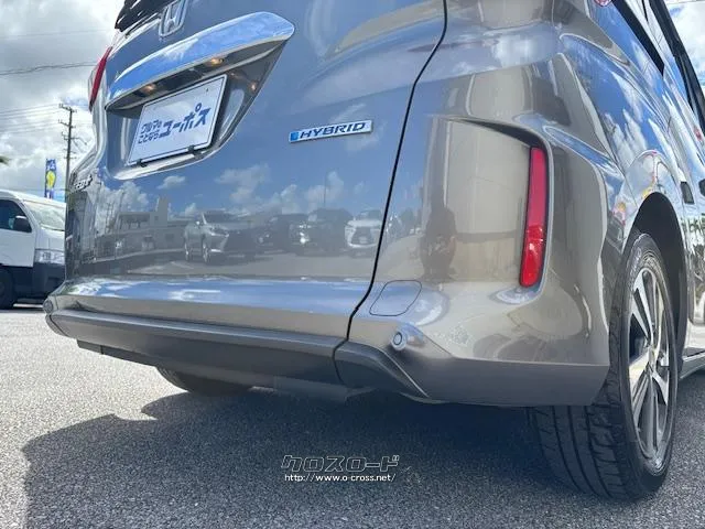 自社整備工場・板金工場を備え、車検から事故の修理まで対応致します。 ホンダ フリード+