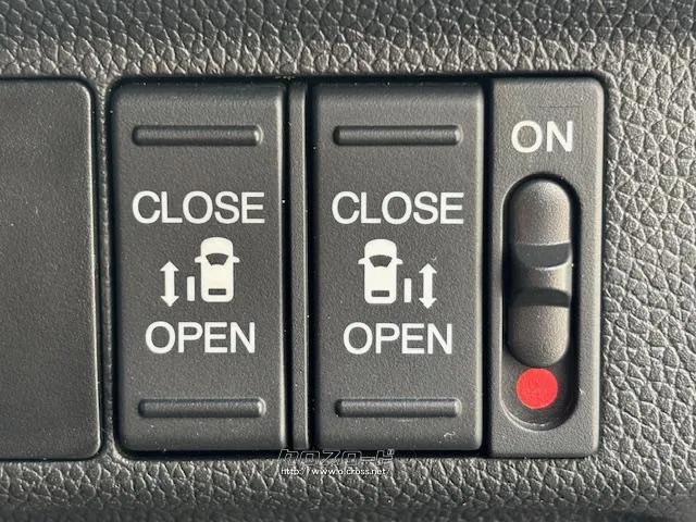 自社整備工場・板金工場を備え、車検から事故の修理まで対応致します。 ホンダ フリード+