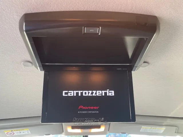 お子様が退屈な時などにビデオなどを流すと笑顔になります♪ 日産 セレナ