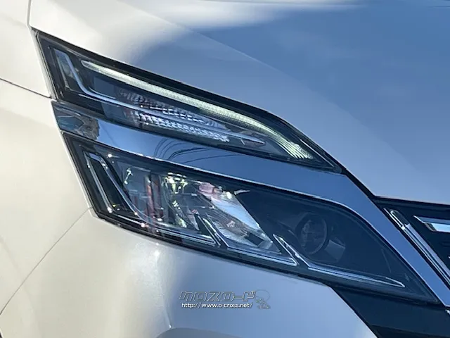 【LEDヘッドライト】消費電力が少なく、ライトの寿命が長いです。 日産 セレナ