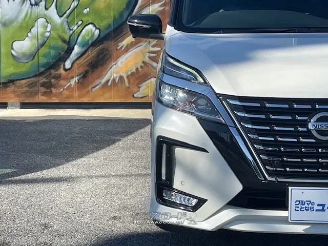 自社整備工場・板金工場を備え、車検から事故の修理まで対応致します。 日産 セレナ