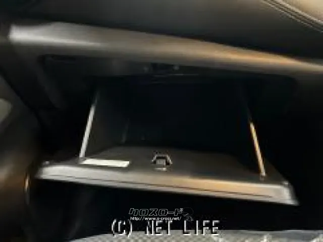 自社整備工場・板金工場を備え、車検から事故の修理まで対応致します。 日産 キックス