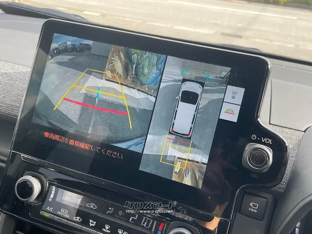 後方や側方の死角が可視化できるため、駐車が苦手な方でも安心です♪ トヨタ シエンタ