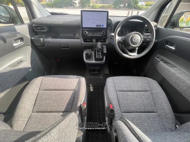 自社整備工場・板金工場を備え、車検から事故の修理まで対応致します。 トヨタ シエンタ