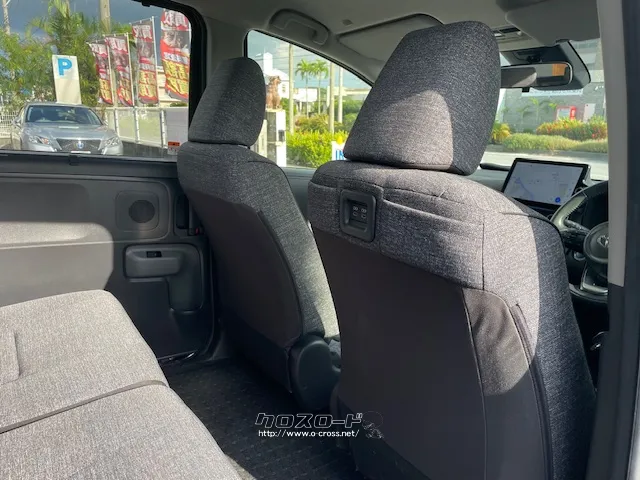 自社整備工場・板金工場を備え、車検から事故の修理まで対応致します。 トヨタ シエンタ