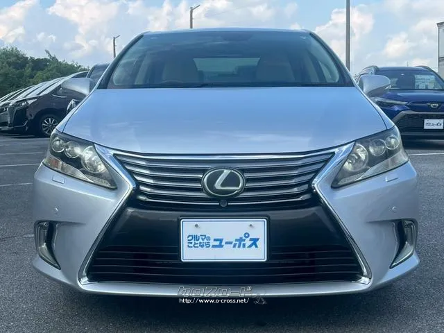 L字型デザインを取り入れたLEDフォグランプを採用 レクサス HS