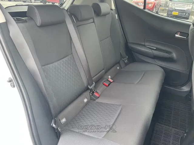 内装・外装共にきれいな状態で展示してます。是非一度、お車を見に来てください♪ トヨタ アクア