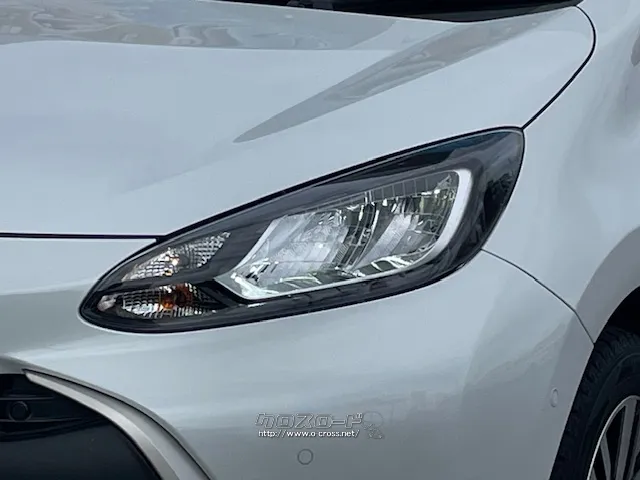 自社整備工場・板金工場を備え、車検から事故の修理まで対応致します。 トヨタ アクア