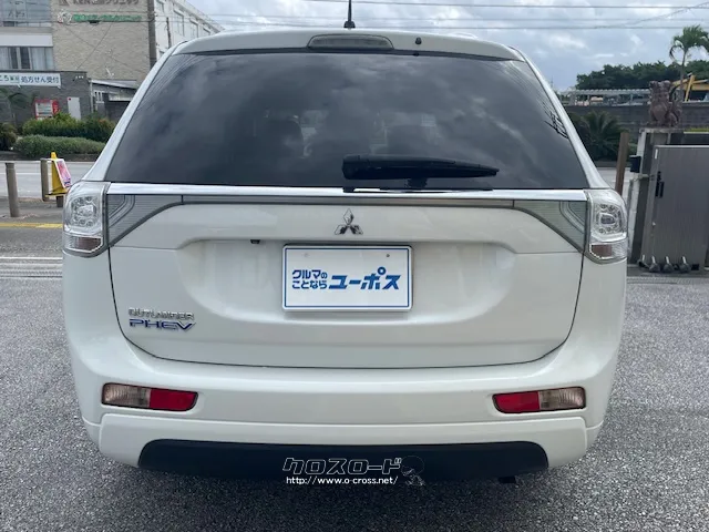 駐車時にコーナーセンサー機能付き 三菱 アウトランダーPHEV