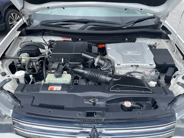 種類4気筒DOHC16バルブ+モーター総排気量1998cc 三菱 アウトランダーPHEV
