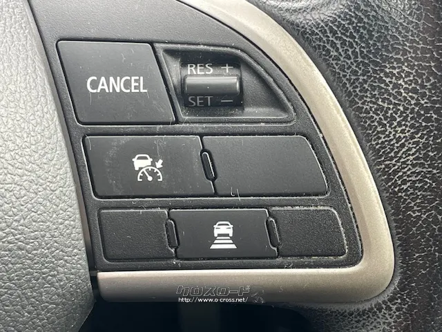 ステアリング右でレーダークルーズコントロール操作可能です 三菱 アウトランダーPHEV