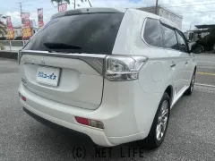 三菱 アウトランダーPHEV