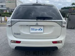 三菱 アウトランダーPHEV