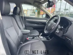 三菱 アウトランダーPHEV