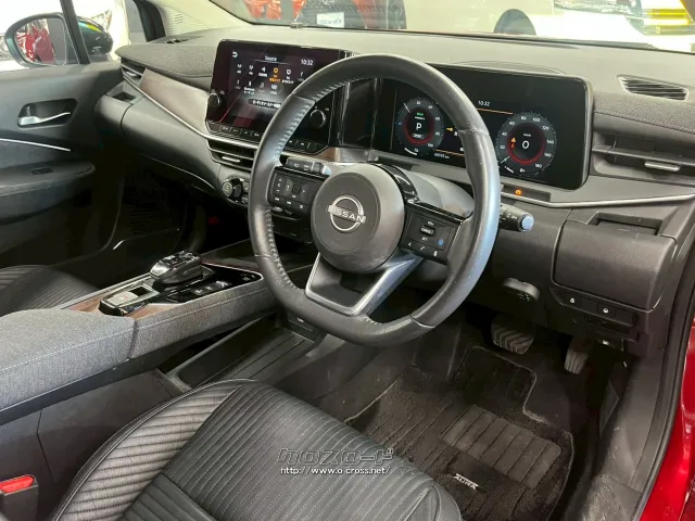 運転席からの視界も広く、女性の方でも運転しやすい設計に 日産 ノートオーラ