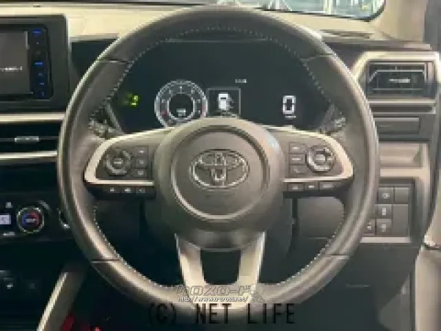 【ステアリングスイッチ】がついている為、走行中のオーディオ操作可能です♪ トヨタ ライズ