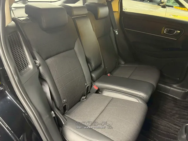 内装・外装共にきれいな状態で展示してます。是非一度、現車を見に来てください! ホンダ ヴェゼル