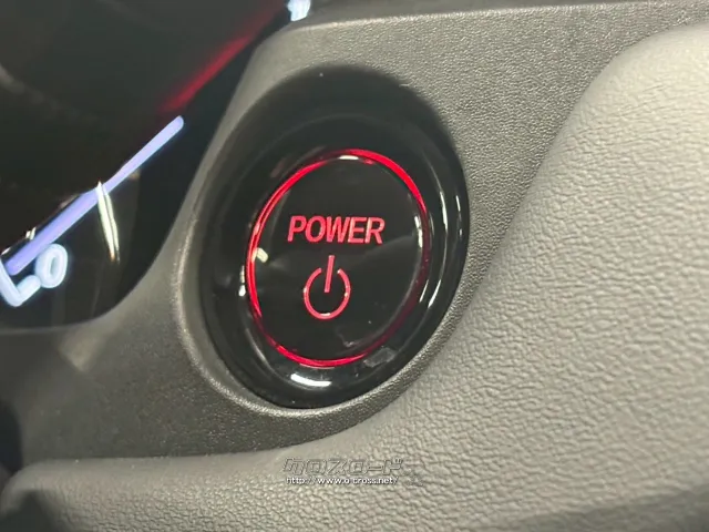 自社整備工場・板金工場を備え、車検から事故の修理まで対応致します。 ホンダ ヴェゼル