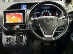 トヨタ ヴォクシー