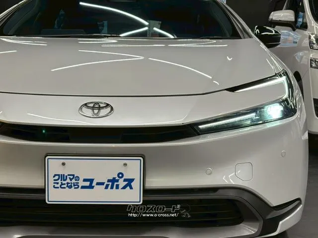 自社整備工場・板金工場を備え、車検から事故の修理まで対応致します。 トヨタ プリウス