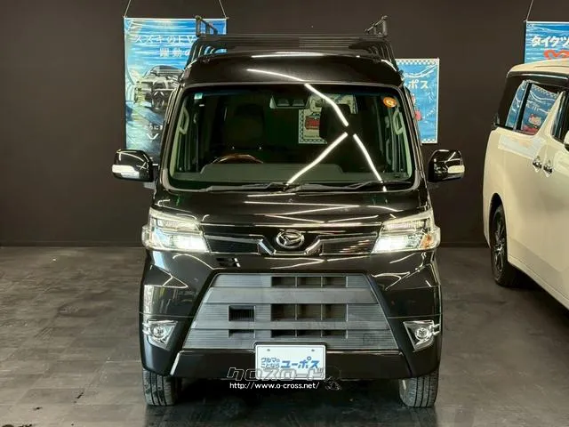 LEDヘッドランプやメッキフロントグリルの採用などにより上質感あるエクステリア ダイハツ アトレーワゴン