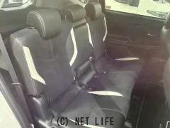 トヨタ プリウスα