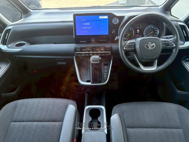 トヨタミディアムクラスのミニバン、「ノア」 トヨタ ノア