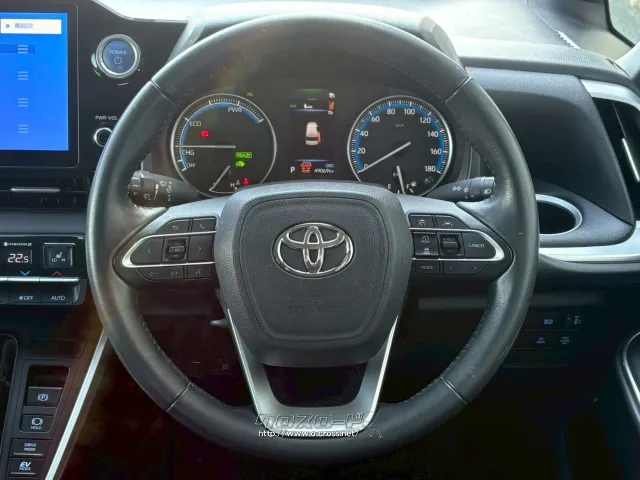 【ステアリングスイッチ】がついている為、走行中のオーディオ操作可能です♪ トヨタ ノア