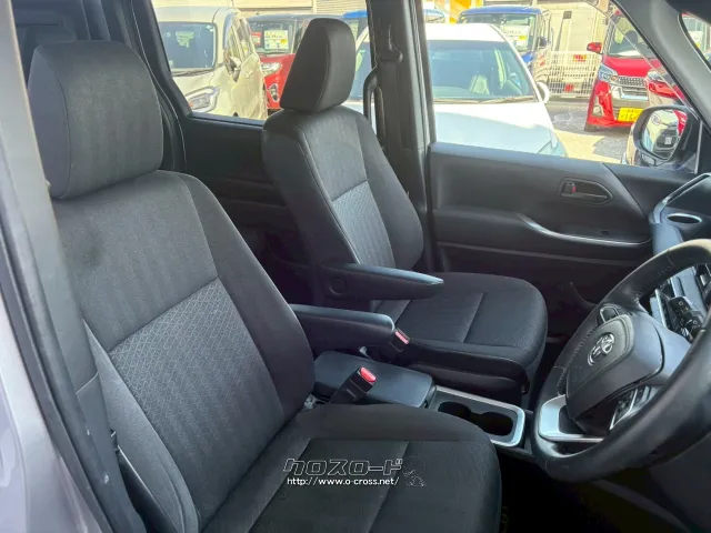 スッキリとした見晴らしの良い開放的空間を実現。 トヨタ ノア