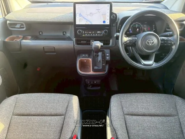 トヨタシエンタは、コンパクトな5ナンバーで両側スライドドアを持つミニバン。 トヨタ シエンタ