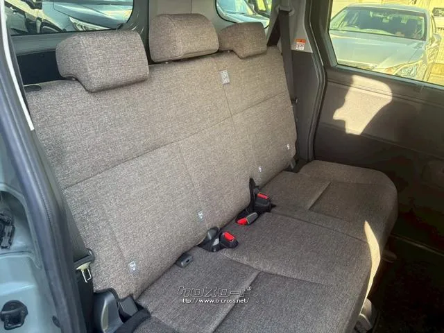 ゆったりと座れる後部座席。チャイルドシートなど広々使用できます。 トヨタ シエンタ