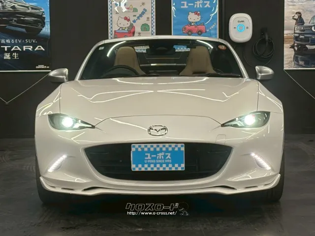 デイタイムランニングランプの変更によって、目元にスポーティな軽快さを与えた。 マツダ ロードスターRF