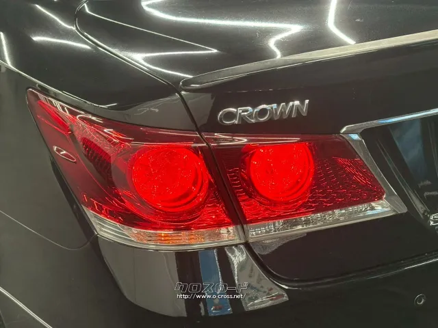 自社整備工場・板金工場を備え、車検から事故の修理まで対応致します。 トヨタ クラウンアスリート