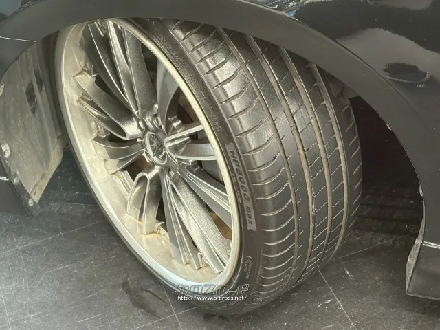 自社整備工場・板金工場を備え、車検から事故の修理まで対応致します。 トヨタ クラウンアスリート