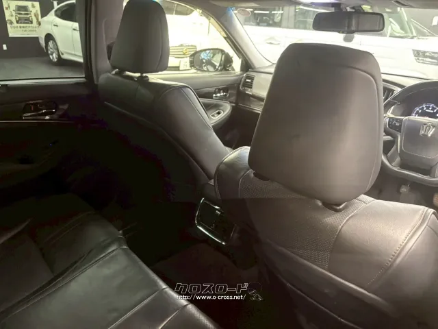 自社整備工場・板金工場を備え、車検から事故の修理まで対応致します。 トヨタ クラウンアスリート