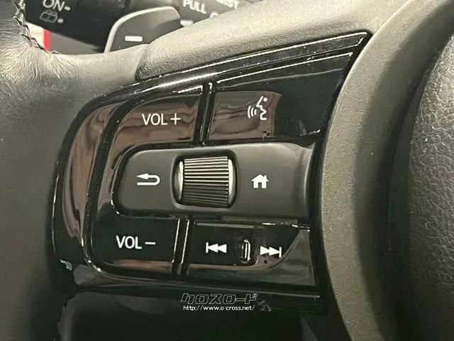 「お問合せはユーポス豊見城店まで/098-996-3107へ!お待ちしております ホンダ ヴェゼル