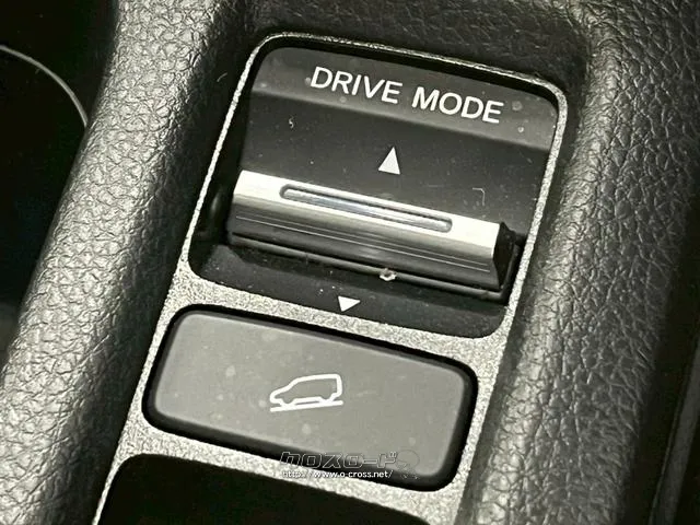 「お問合せはユーポス豊見城店まで/098-996-3107へ!お待ちしております ホンダ ヴェゼル